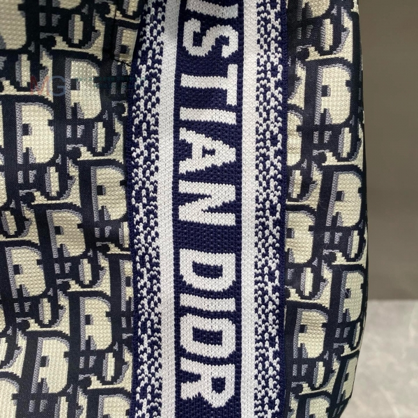   ݹ D20041677