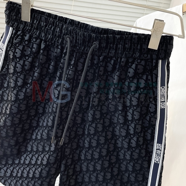   ݹ D20041679