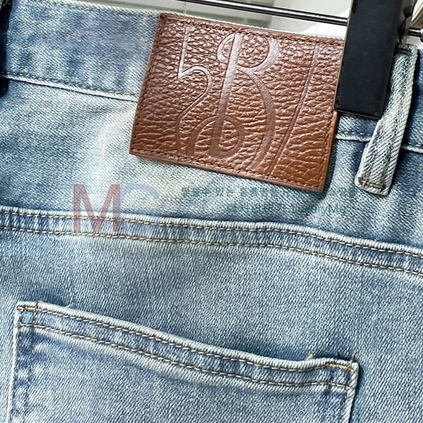   û B8495729