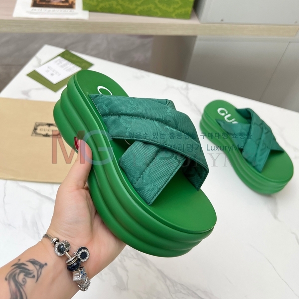    GG382936-7