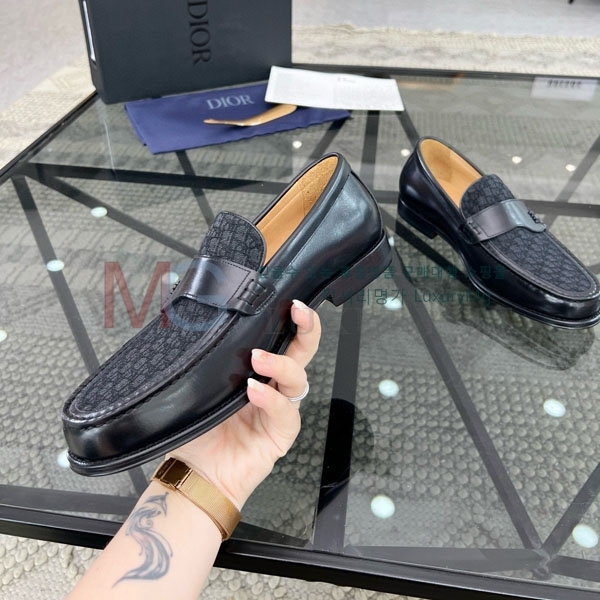    DR990622