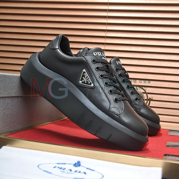    Ŀ P2A66042
