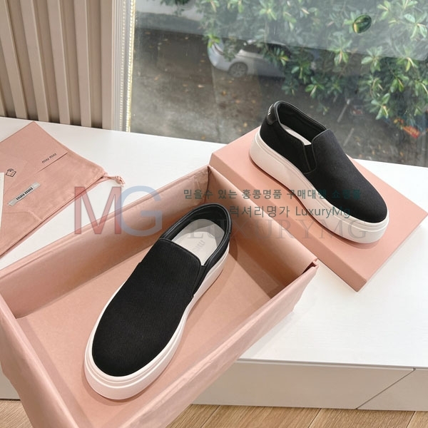  ̿̿  MIU688033-1