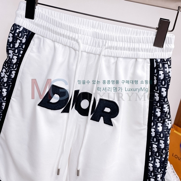  ݹ 489659-1