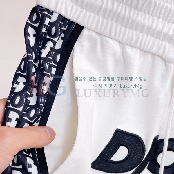   ݹ 489659-1