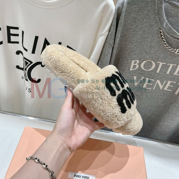  ̿̿   MIU09663-4