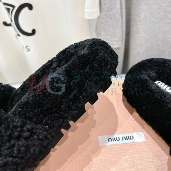  ̿̿   MIU09663-3