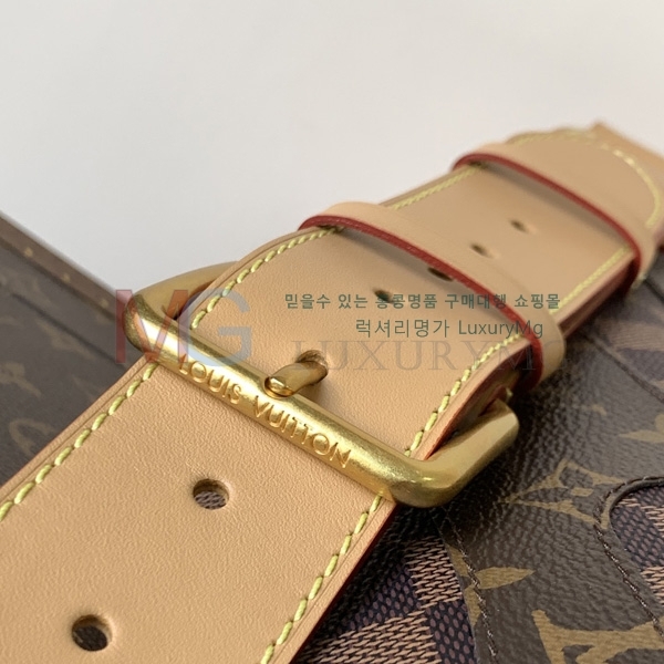 ̺   M15271