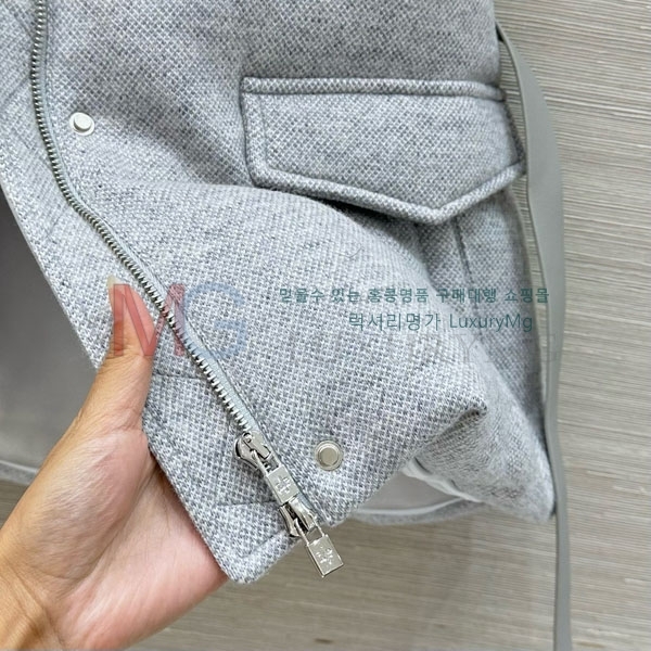  η** ٿ е  LP2312055-2