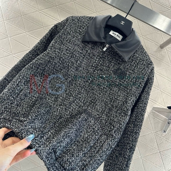  ̿̿  MIU248924-4