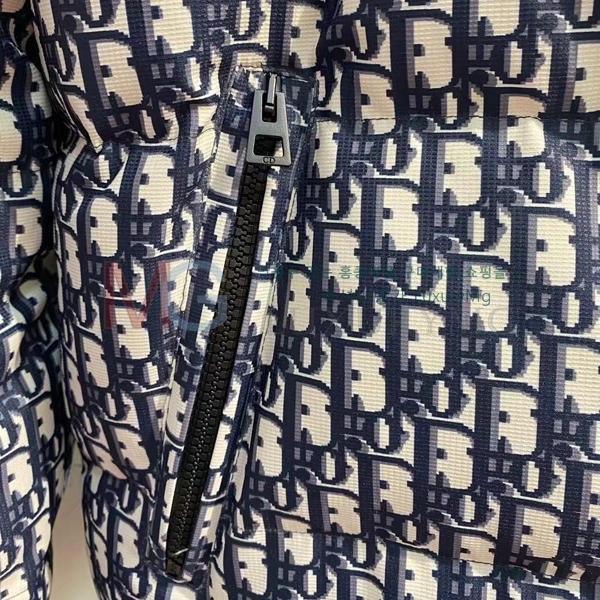   ٿ е 836717