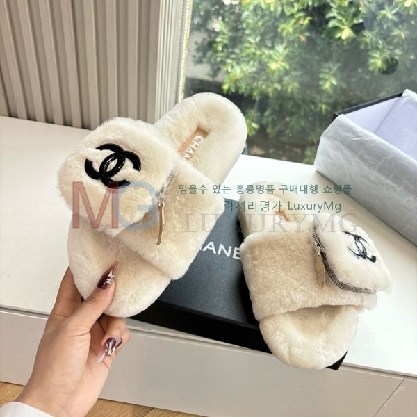 ����  ��*  �� ������ M550327-4