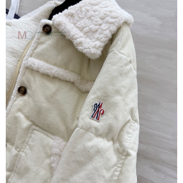 ���� ��**�� �ٿ� �е� 8369586-1