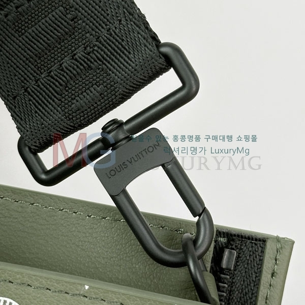 ̺   M81115-201