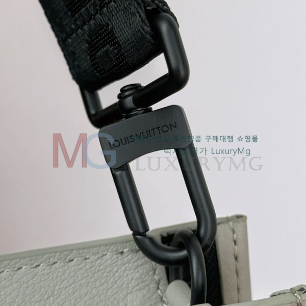 ̺   M81115-202