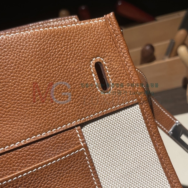 ޽ 35 Ų H240060-103