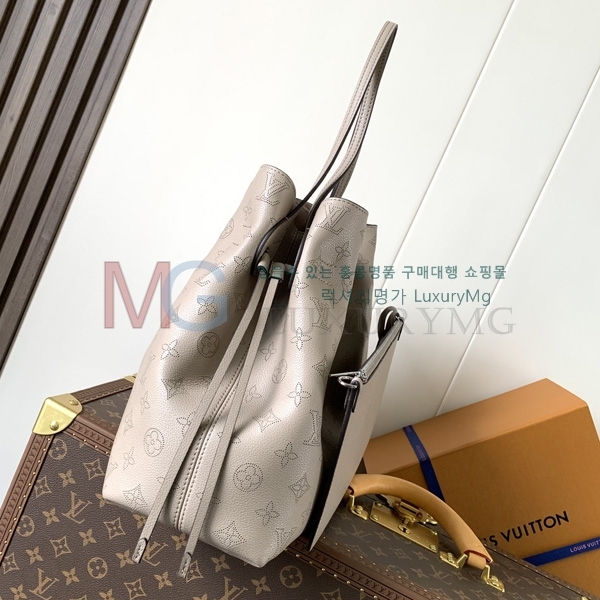 ̺  M13180-1
