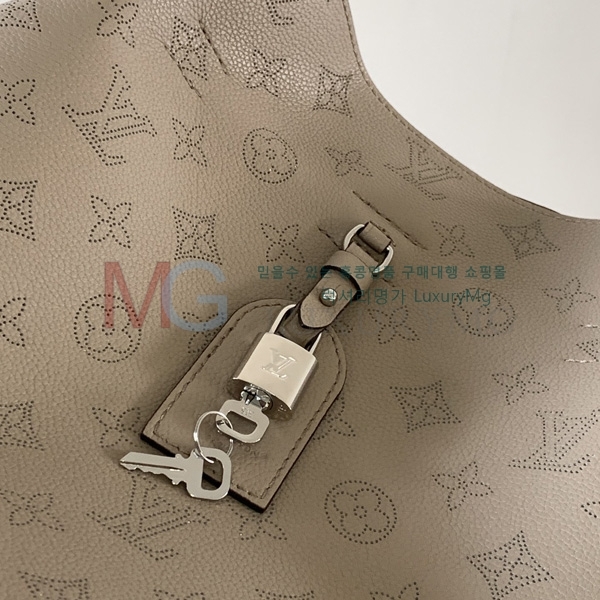 ̺  M13180-1