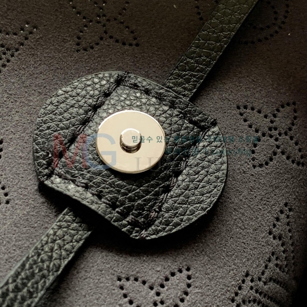 ̺  M13179-1