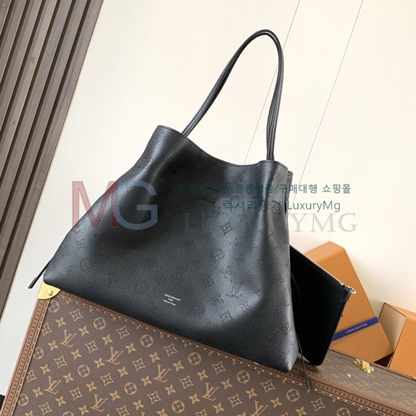 ̺  M13179-1