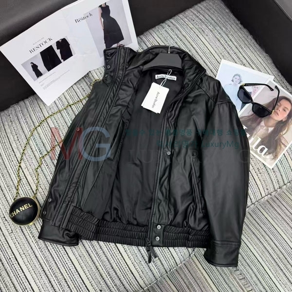  ũ Ʃ е  AU2346360-1