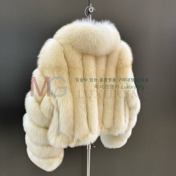   þ   DO8234077-10