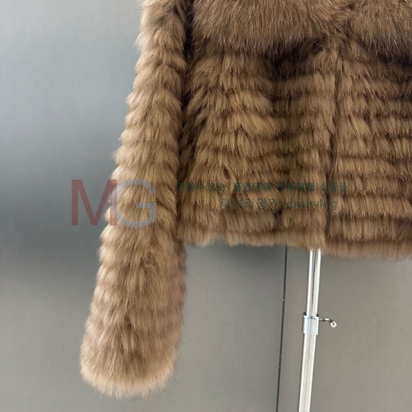   þ   DO8234077-12