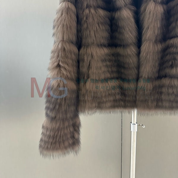   þ   DO8234077-13