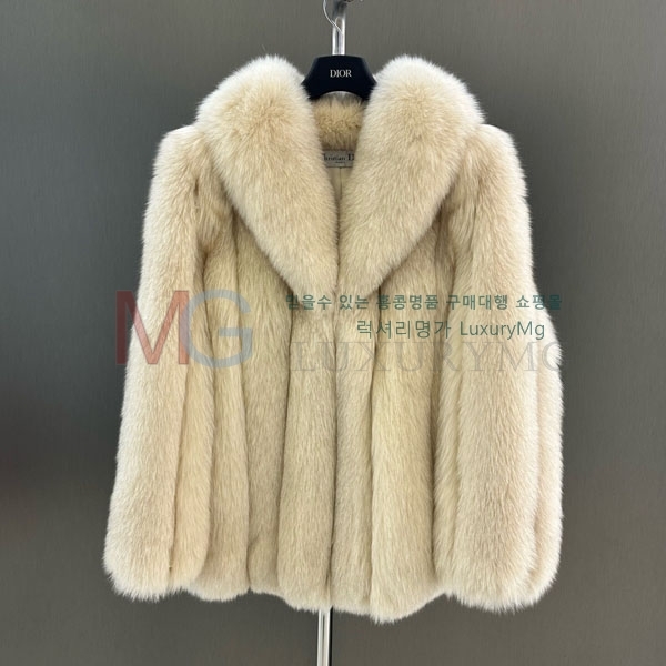   þ   DO8234077-25