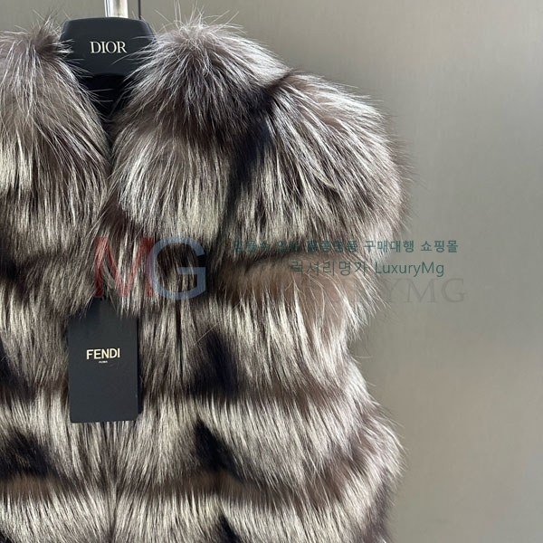   þ    FEND234008-4