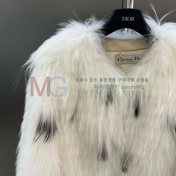   þ   DO8234077-29