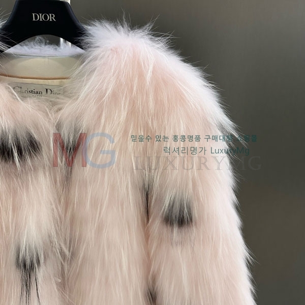   þ   DO8234077-30