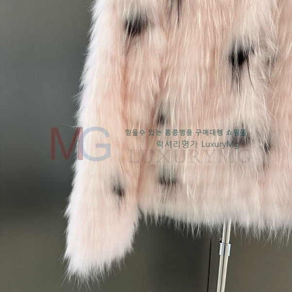   þ   DO8234077-30