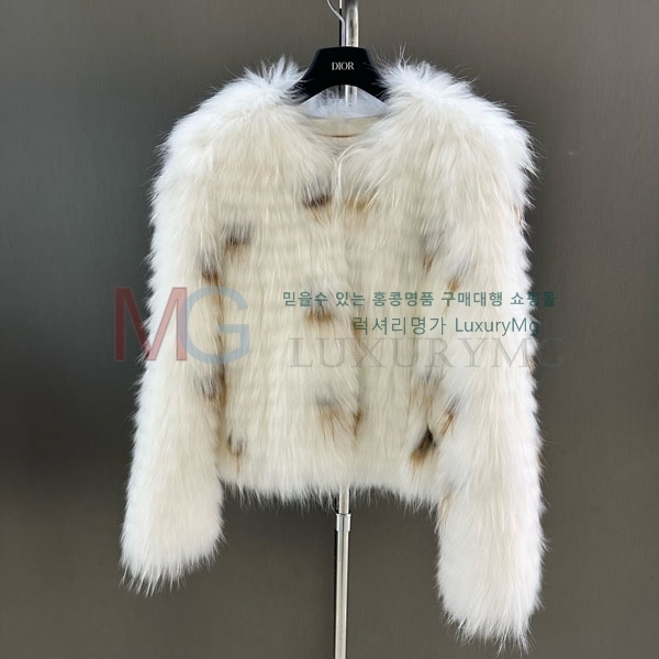   þ   DO8234077-31