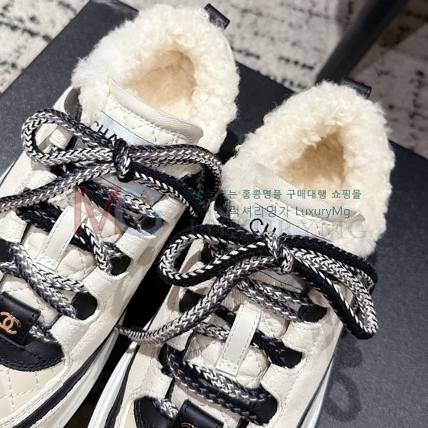  * ĳ־ Ŀ AT555032-1