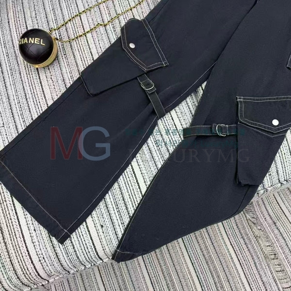  ũ Ʃ  AU232340238-3