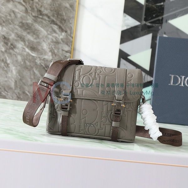  ε ũν ÷ 1ESPO333-3