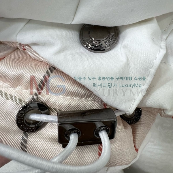 ���� �η�**�� �ٿ� �е� LP2923022-2