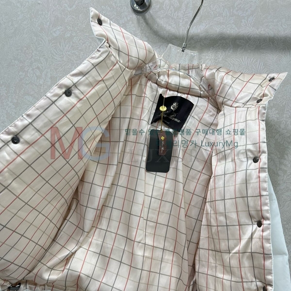 ���� �η�**�� �ٿ� �е� LP2923022-2