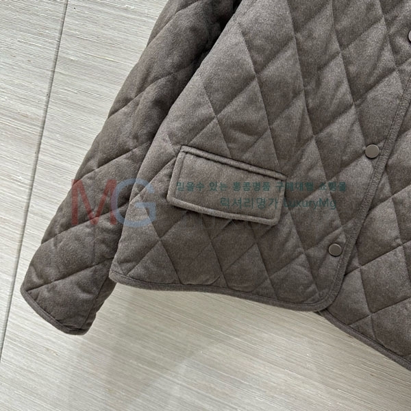 ���� �η�**�� �ٿ� �е� LP2923022-3