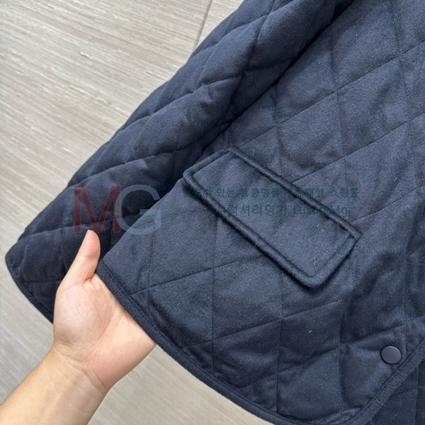 ���� �η�**�� �ٿ� �е� LP2923022-4