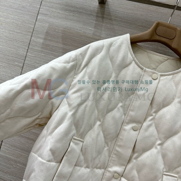 ���� �η�**�� �ٿ� �е� LP2923022-7