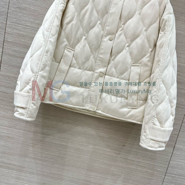 ���� �η�**�� �ٿ� �е� LP2923022-7