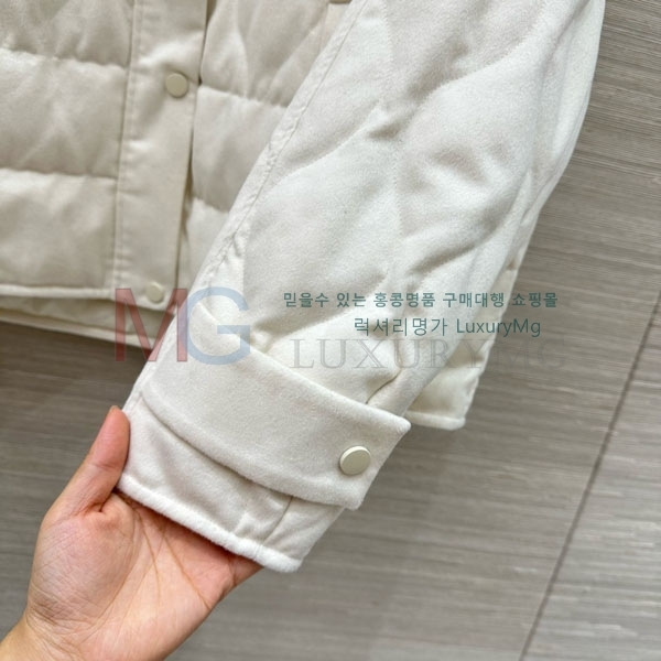 ���� �η�**�� �ٿ� �е� LP2923022-7