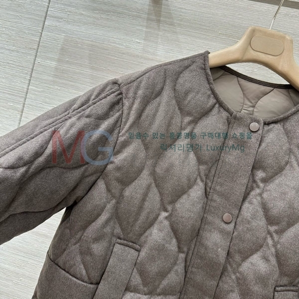 ���� �η�**�� �ٿ� �е� LP2923022-8