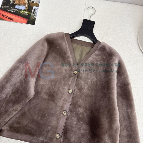  ο þ   LOW23023-3