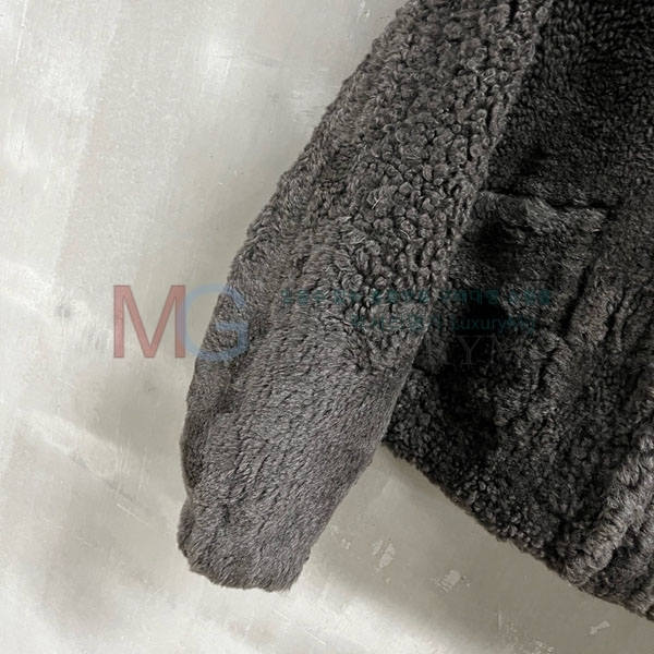 ���� �η�**�� ��� �þ �� ���� LP31055-17