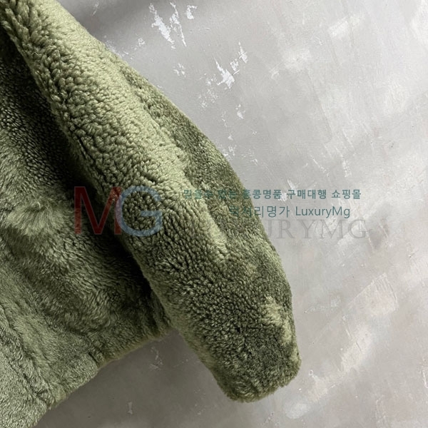 ���� �η�**�� ��� �þ �� ���� LP31055-18