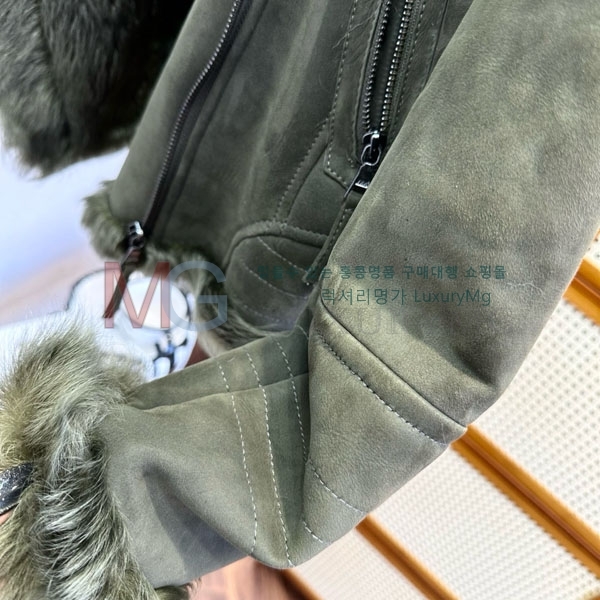  üذٳ þ   DG3240354-6