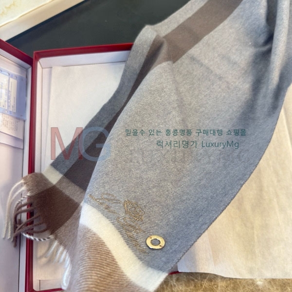 η** ÷/ī LP7168127-1